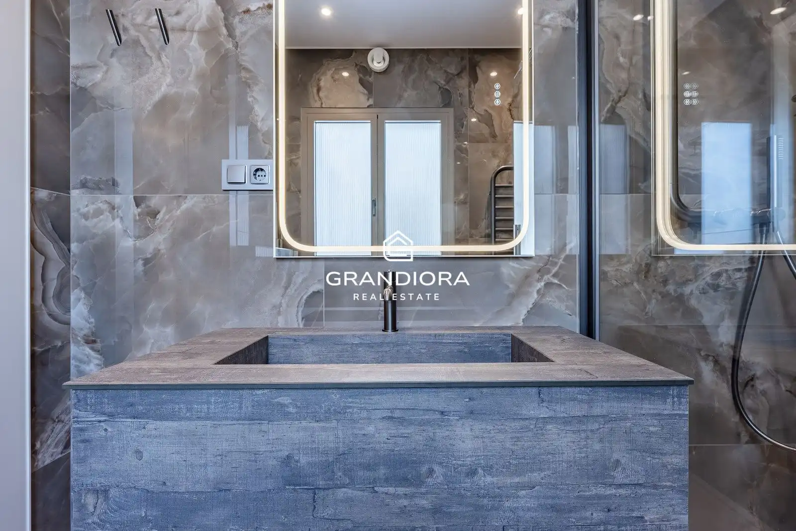 Badezimmer von Wohnungen zum Verkauf in Badalona mit Klimaanlage, Heizung und Möbliert