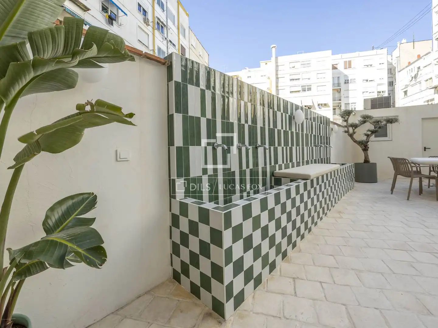 Vista exterior de Piso en venta en Valencia con Aire acondicionado, Terraza y Amueblado