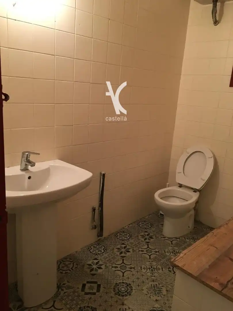 Badezimmer von Geschaftsraum zum Verkauf in Premià de Mar
