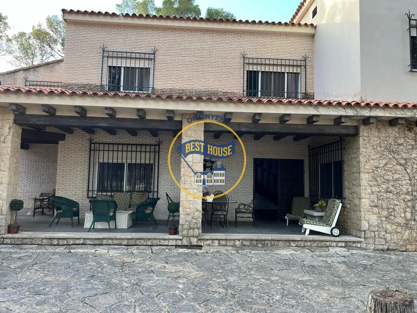 Vista exterior de Casa o xalet en venda en Fontanars dels Alforins amb Jardí privat, Piscina i Moblat