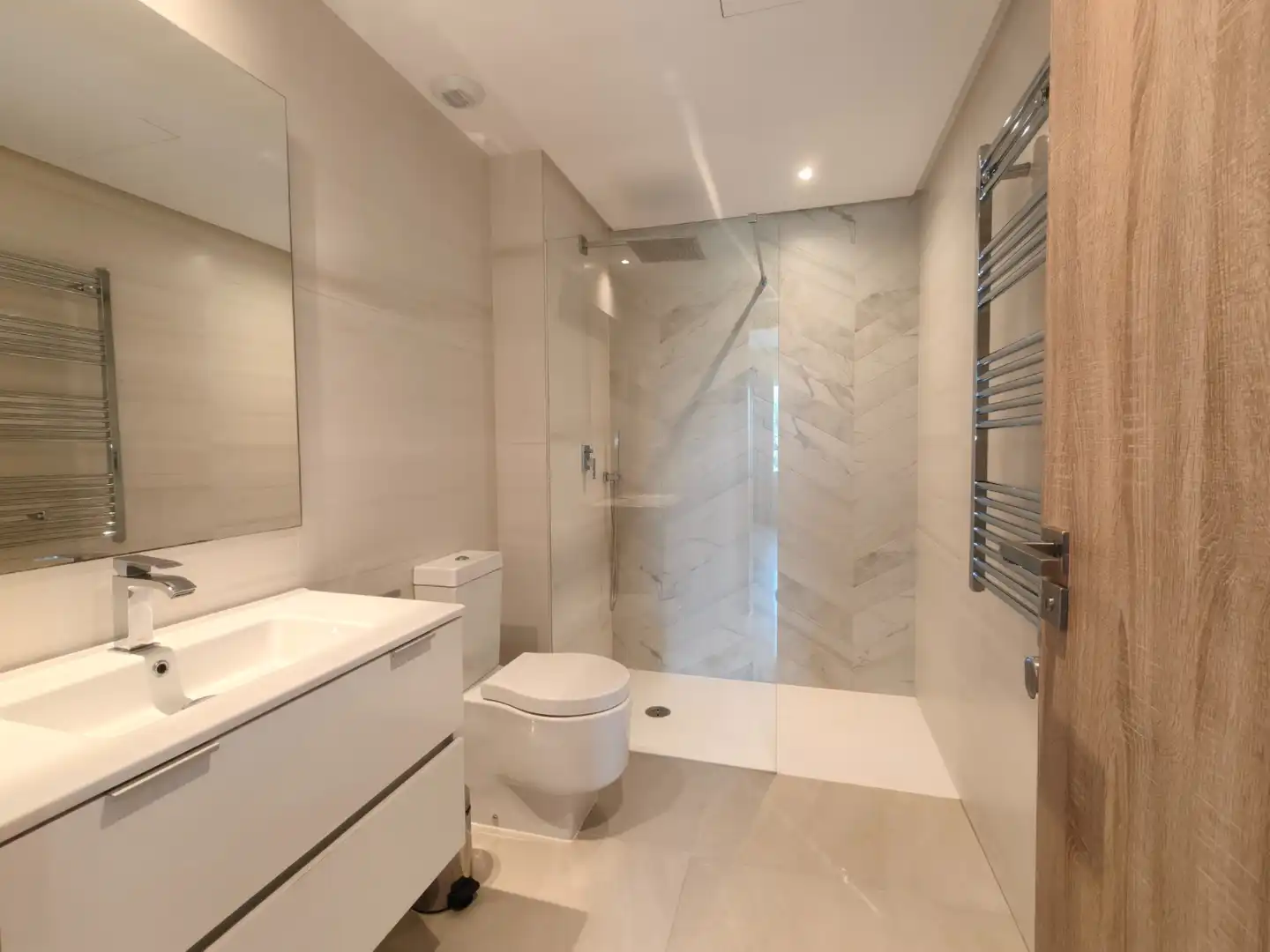 Baño de Piso en venta en Sotogrande con Aire acondicionado, Calefacción y Terraza