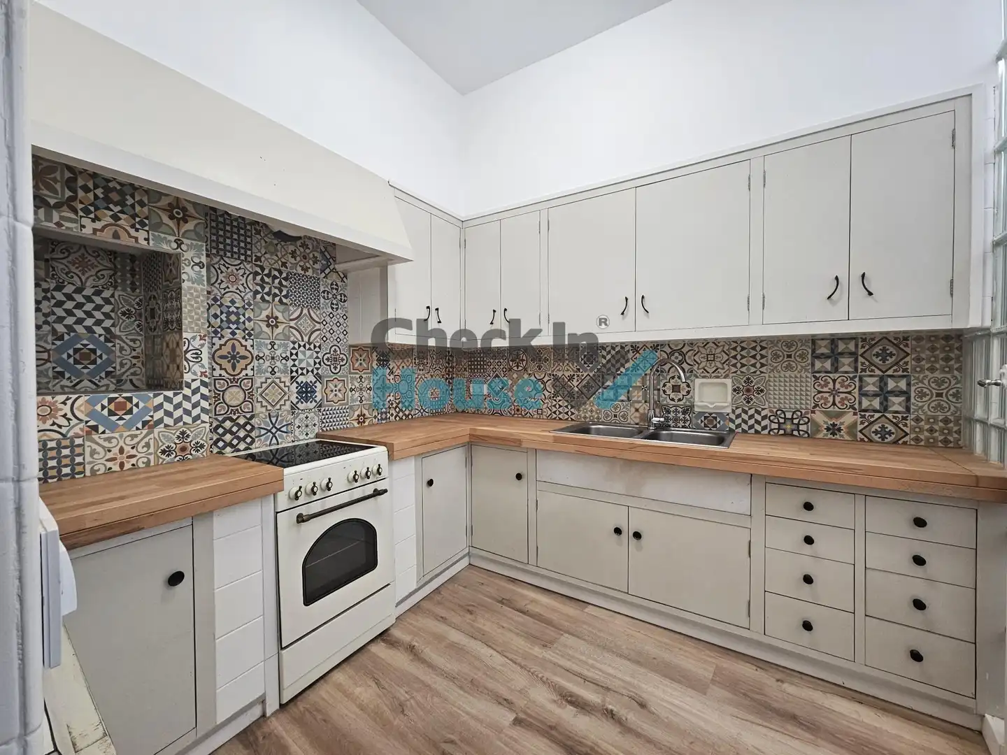 Küche von Wohnung zum Verkauf in Sant Feliu de Guíxols mit Heizung