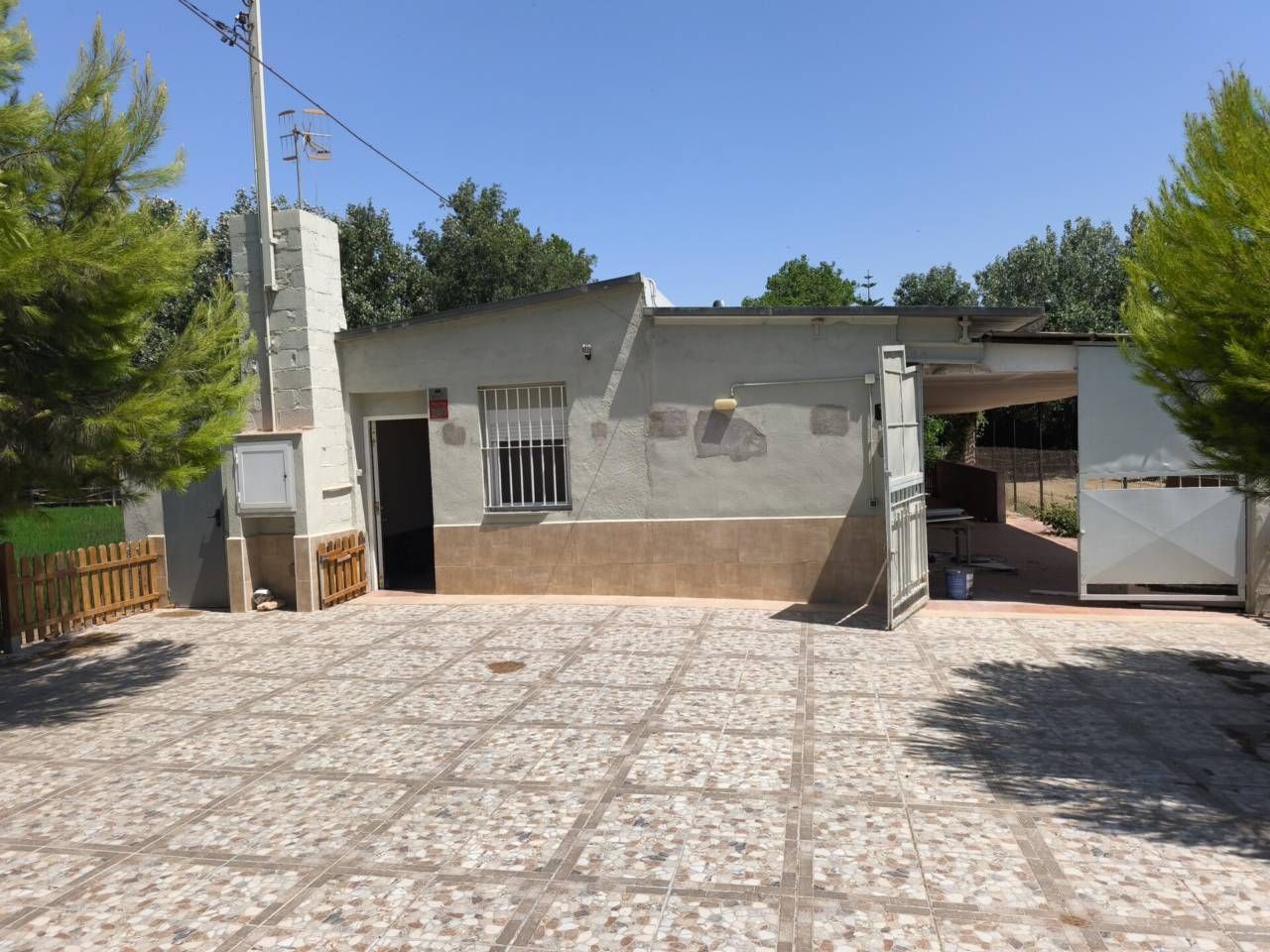 Vista exterior de Finca rústica en venda en Amposta amb Jardí privat i Terrassa