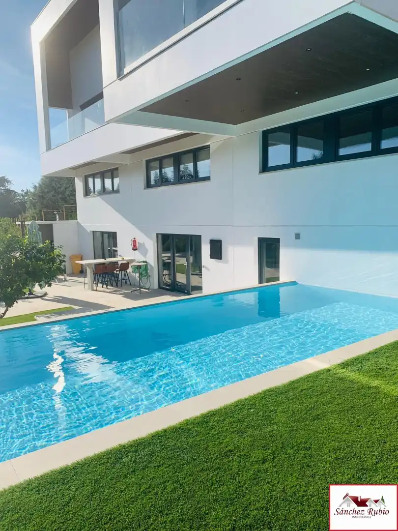 Monolocale con piscina in affitto a Club de Golf