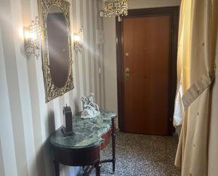 Wohnung miete in Sedaví mit Balkon