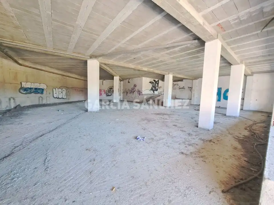 Gewerbefläche zum Verkauf in Calle Cimadevila, imagen 5