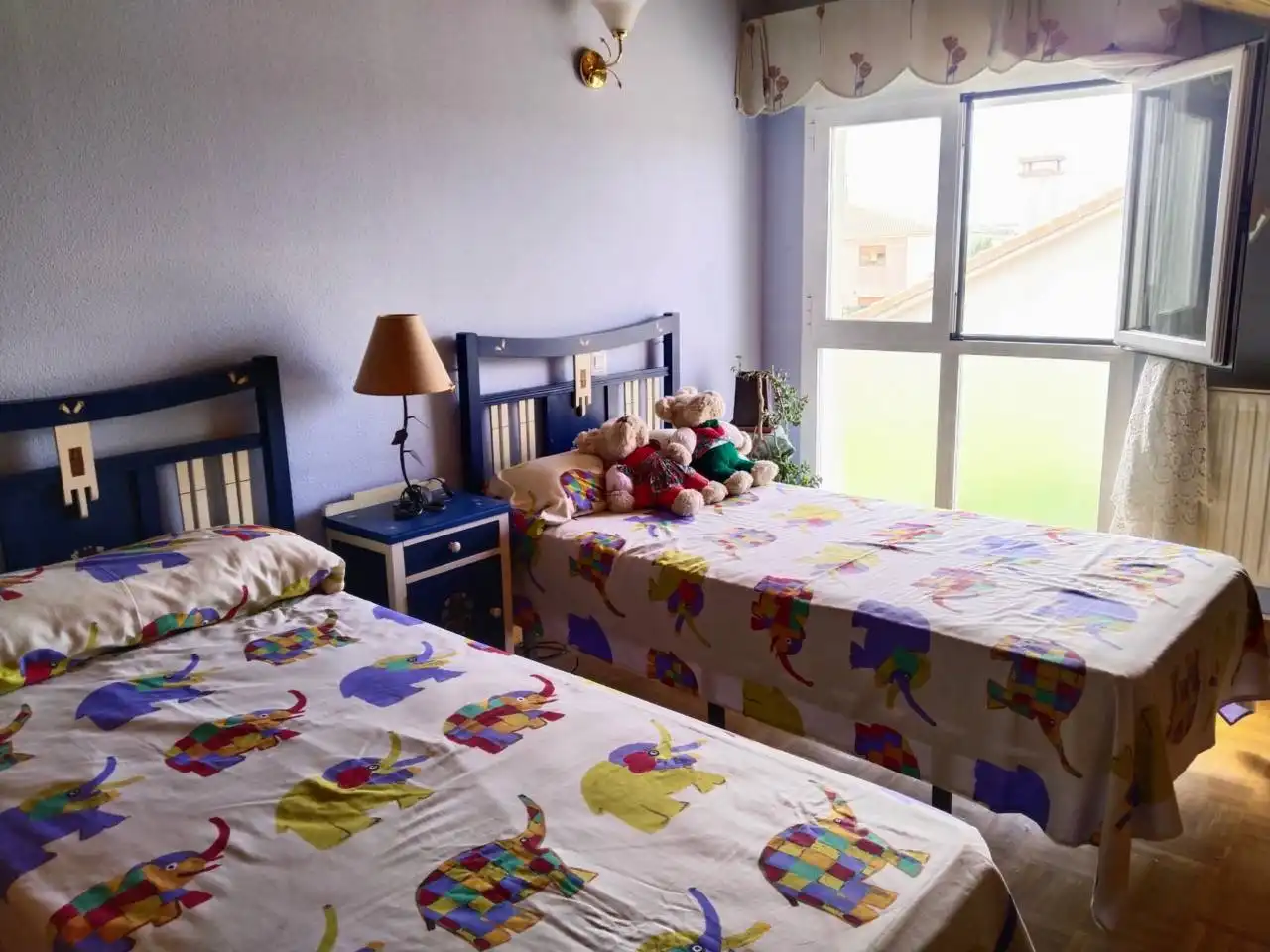 Dormitori de Casa o xalet en venda en Villariezo amb Calefacció, Jardí privat i Parquet