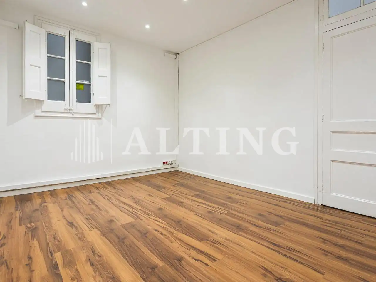 Habitación de Oficina de alquiler en Barcelona con Aire acondicionado y Calefacción