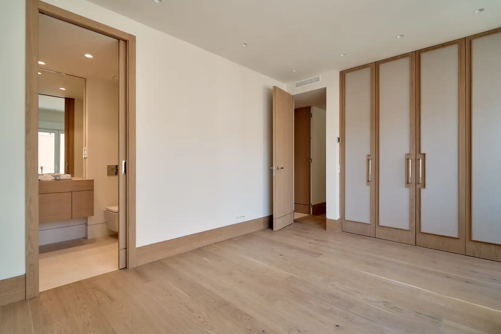 Habitación de Piso en venta en Madrid con Terraza y Trastero