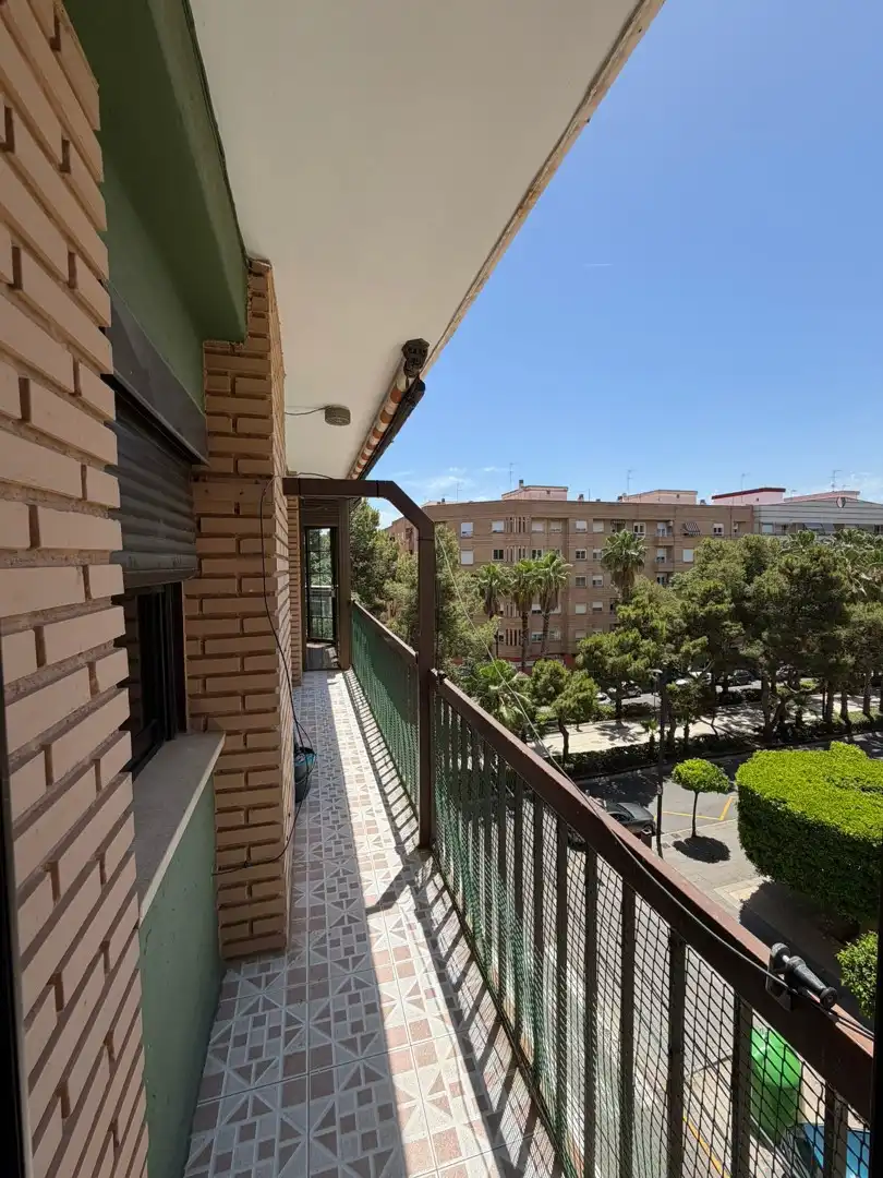 Exterior view of Apartments for rent in Torrent