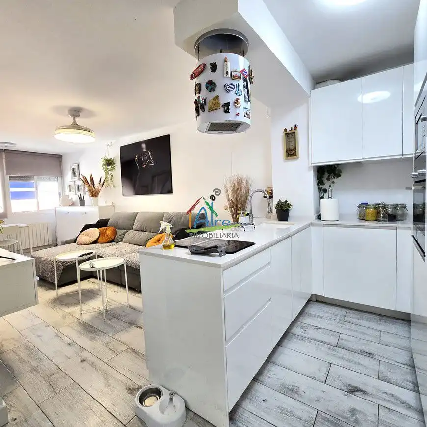 Cuina de Apartament en venda en Almonte amb Aire condicionat i Moblat