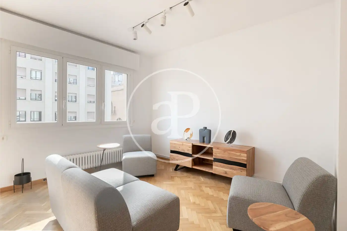 Wohnung zur Miete in Av. de Francesc Cambó, Sant Pere, Sta. Caterina i la Ribera