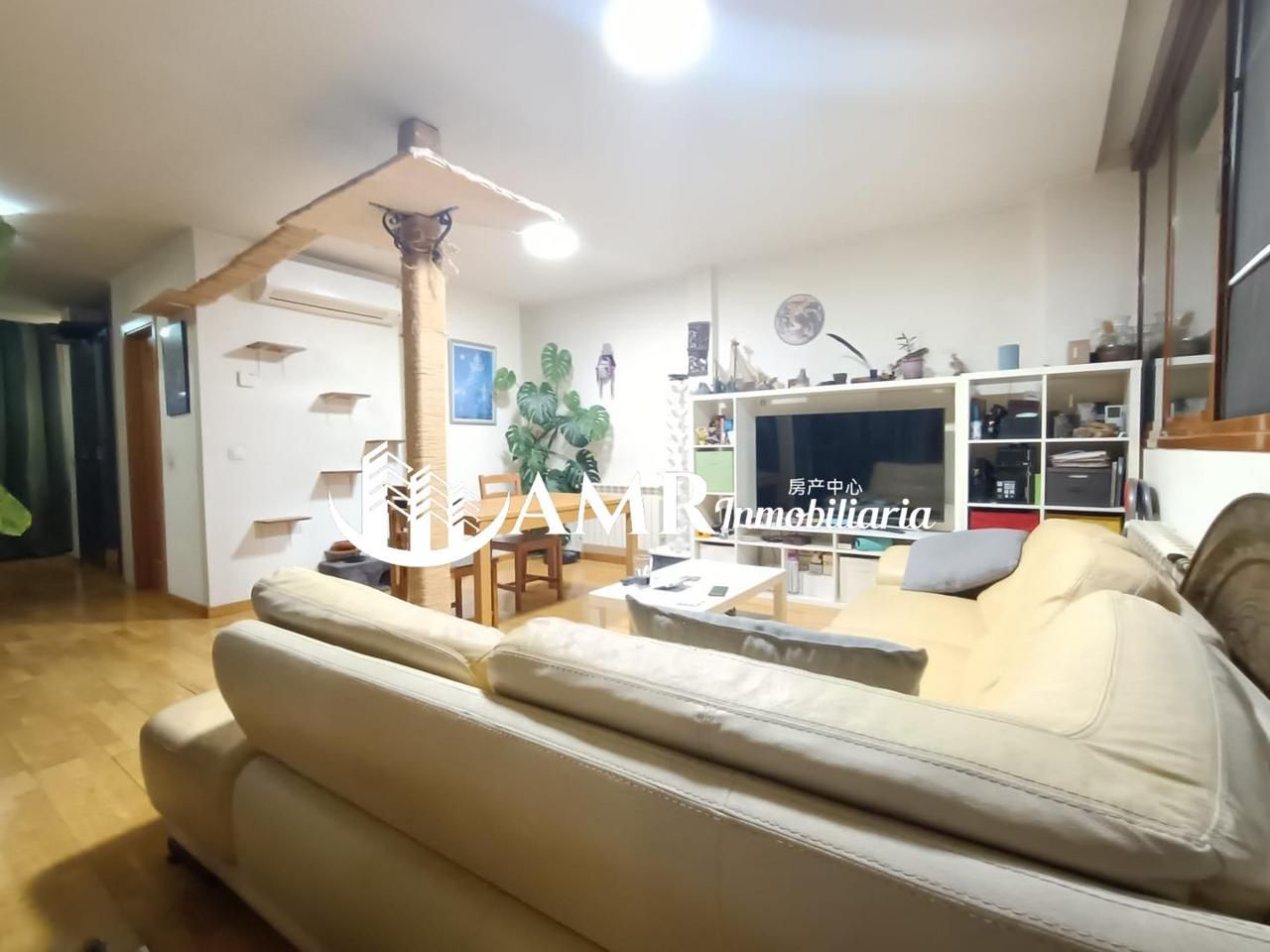 Sala de estar de Ático en venta en Parla con Aire acondicionado, Calefacción y Parquet