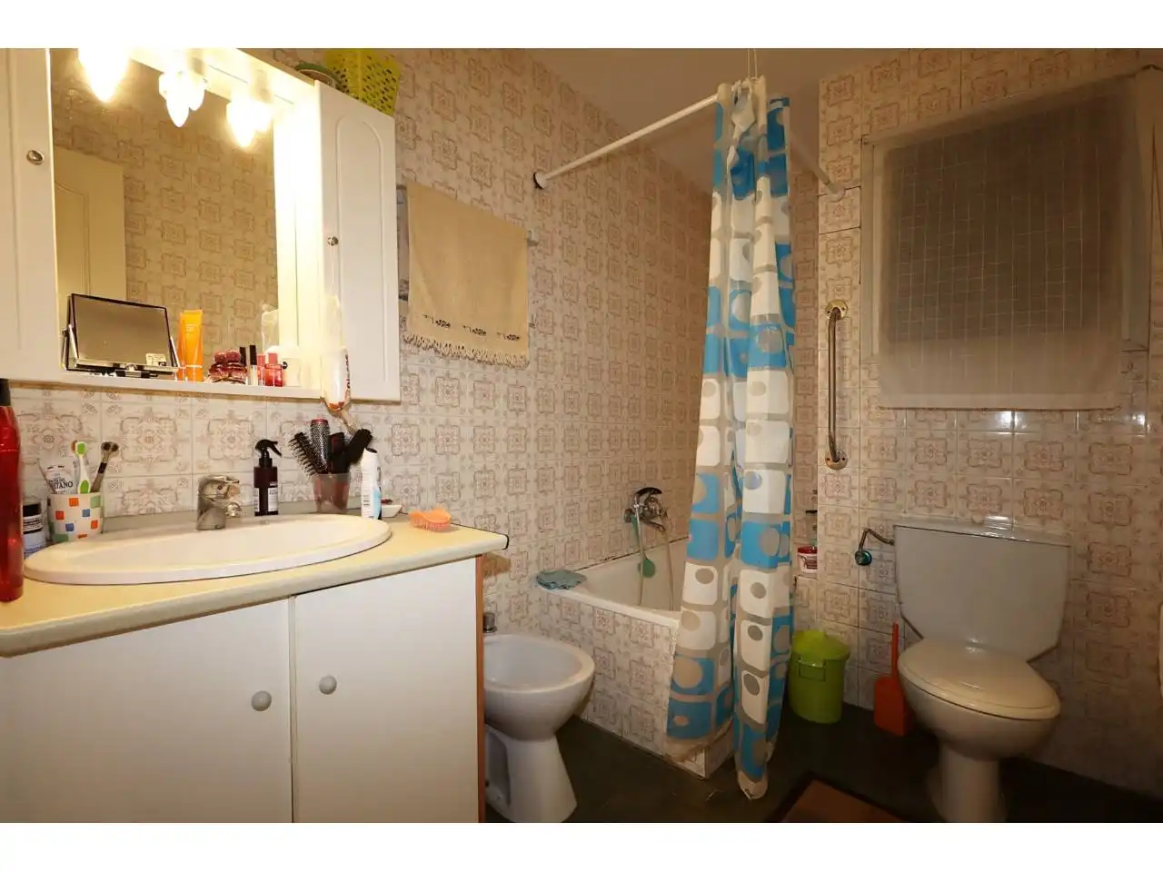 Baño de Piso en venta en Blanes con Calefacción, Terraza y Amueblado