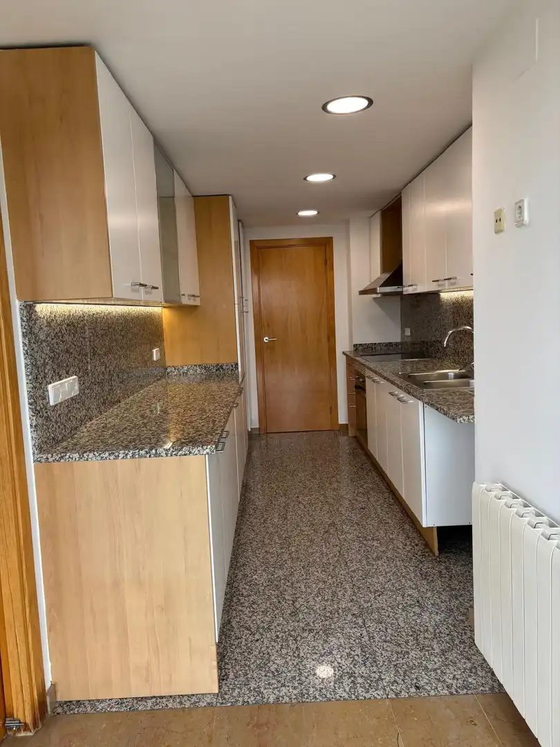 Küche von Maisonette zur Miete in Girona mit Klimaanlage, Heizung und Terrasse