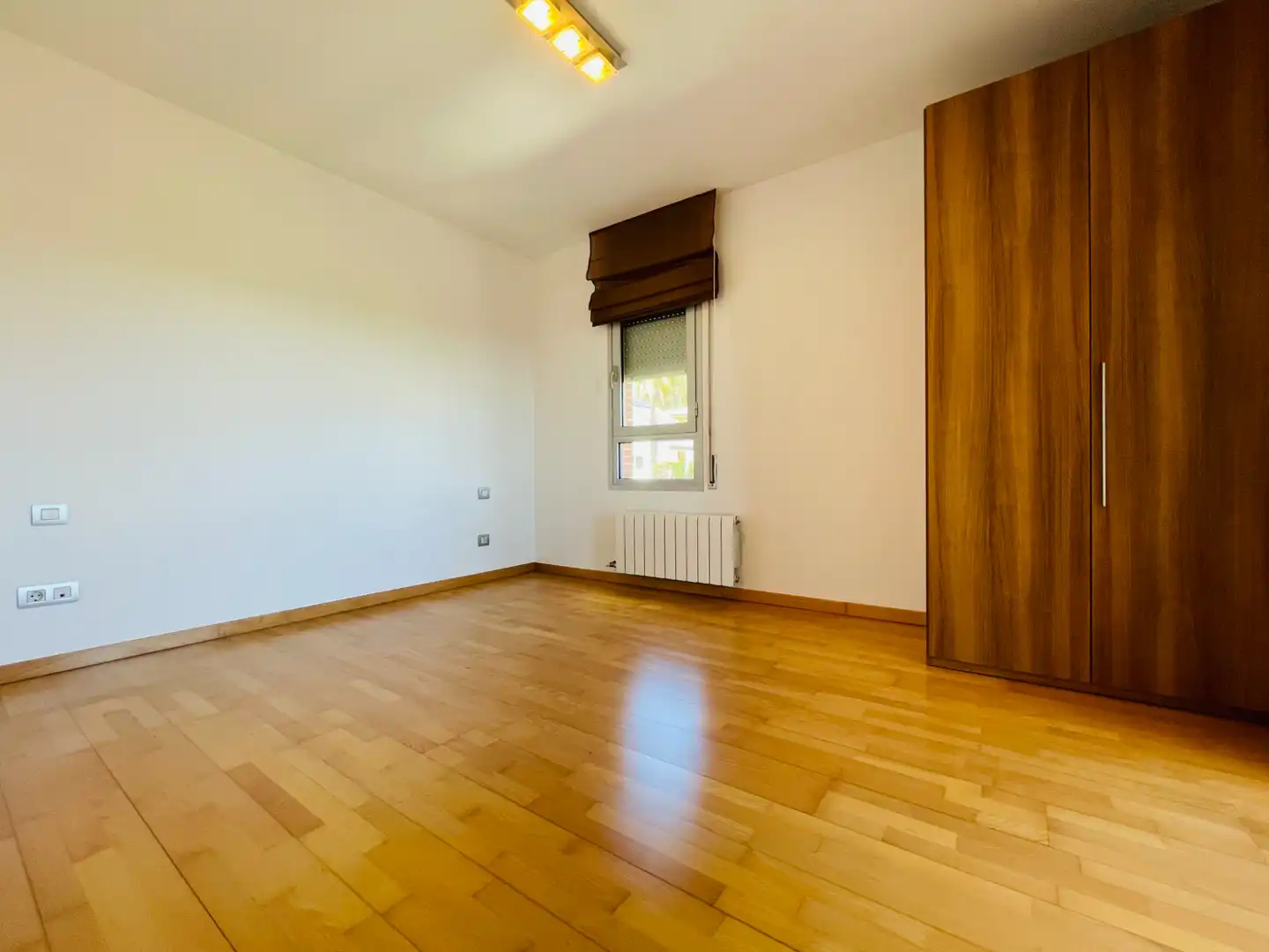 Dormitori de Pis de lloguer en Corbera de Llobregat amb Aire condicionat, Calefacció i Parquet