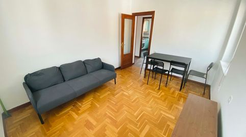 Foto 2 de Piso de alquiler en Calle Unamuno, San Martín del Rey Aurelio, Asturias