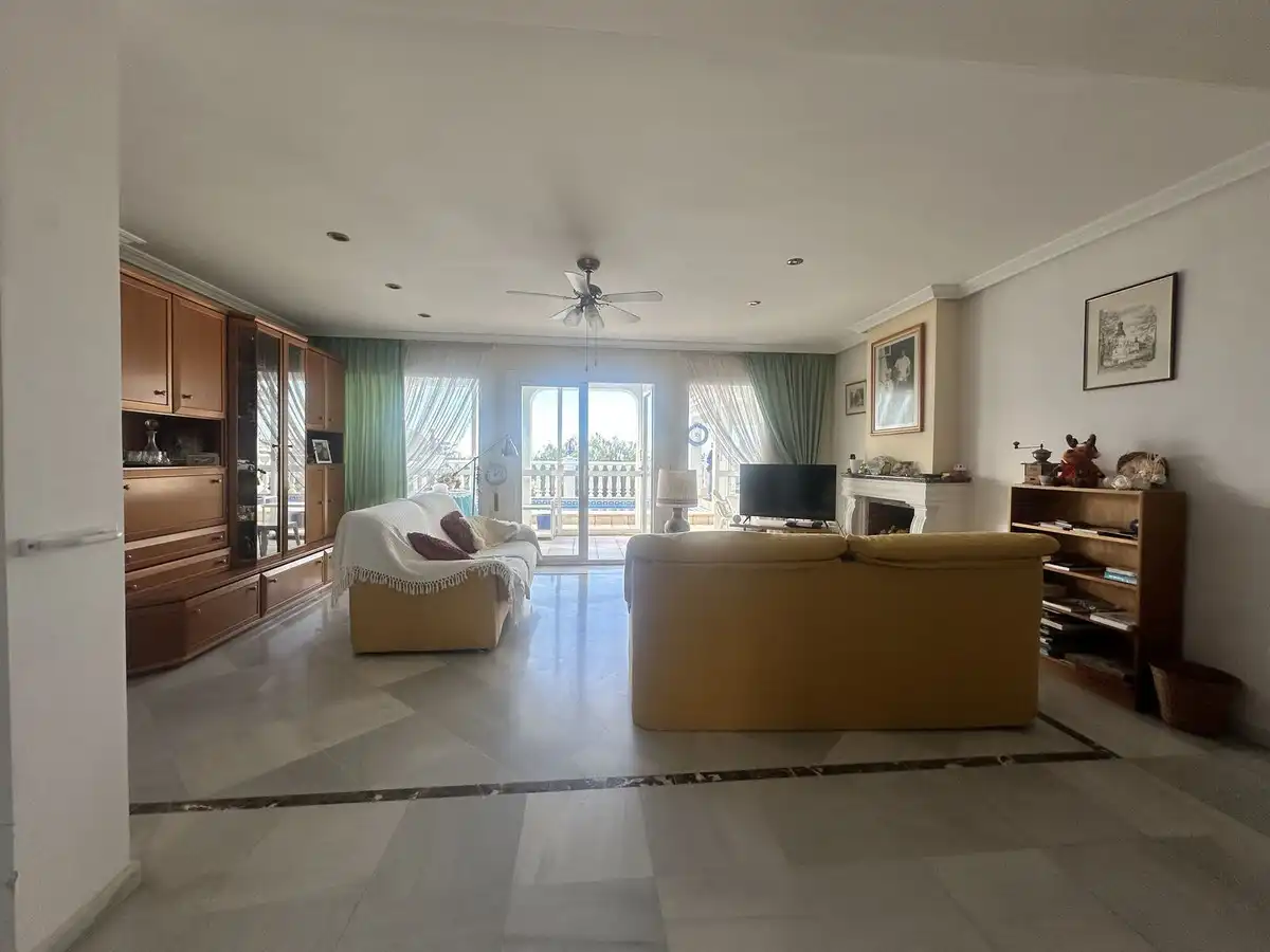 Sala d'estar de Casa o xalet en venda en Motril amb Calefacció, Terrassa i Traster