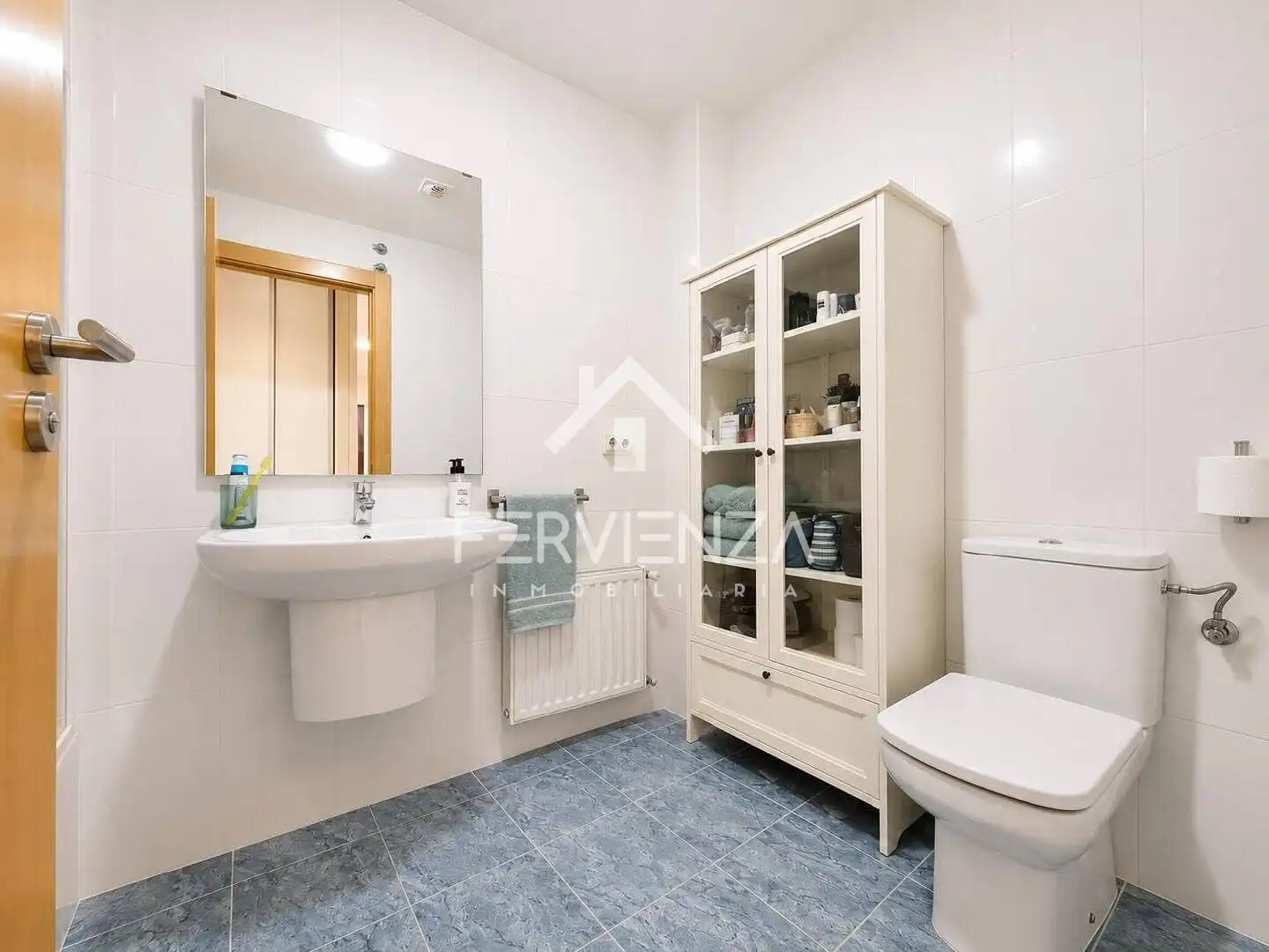 Bathroom of Flat for sale in Siero