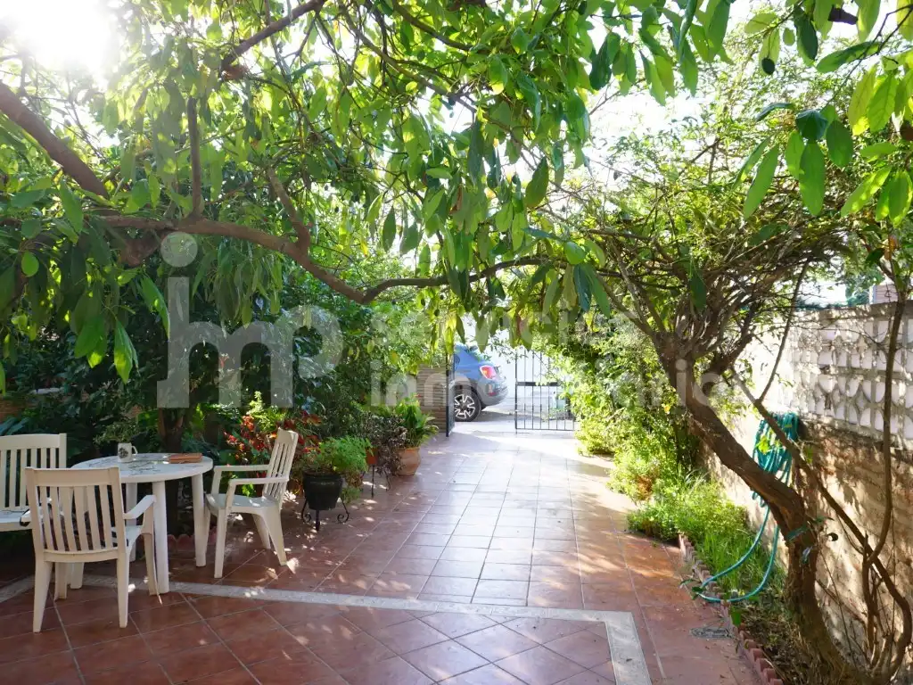 Jardí de Casa o xalet en venda en Vélez-Málaga amb Aire condicionat i Moblat