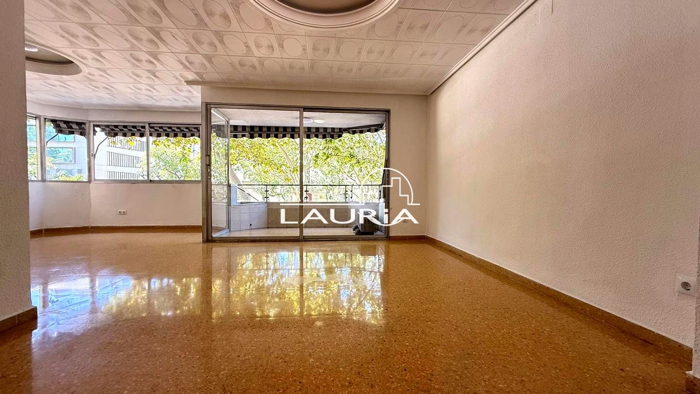 Exterior view of Flat to rent in  Valencia Capital  with Terrace and Balcony