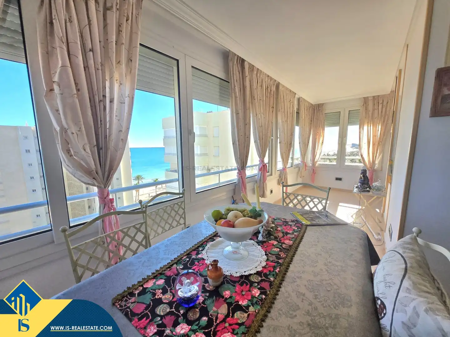 Bedroom of Flat for sale in Alicante / Alacant  with Terrace and Furnished