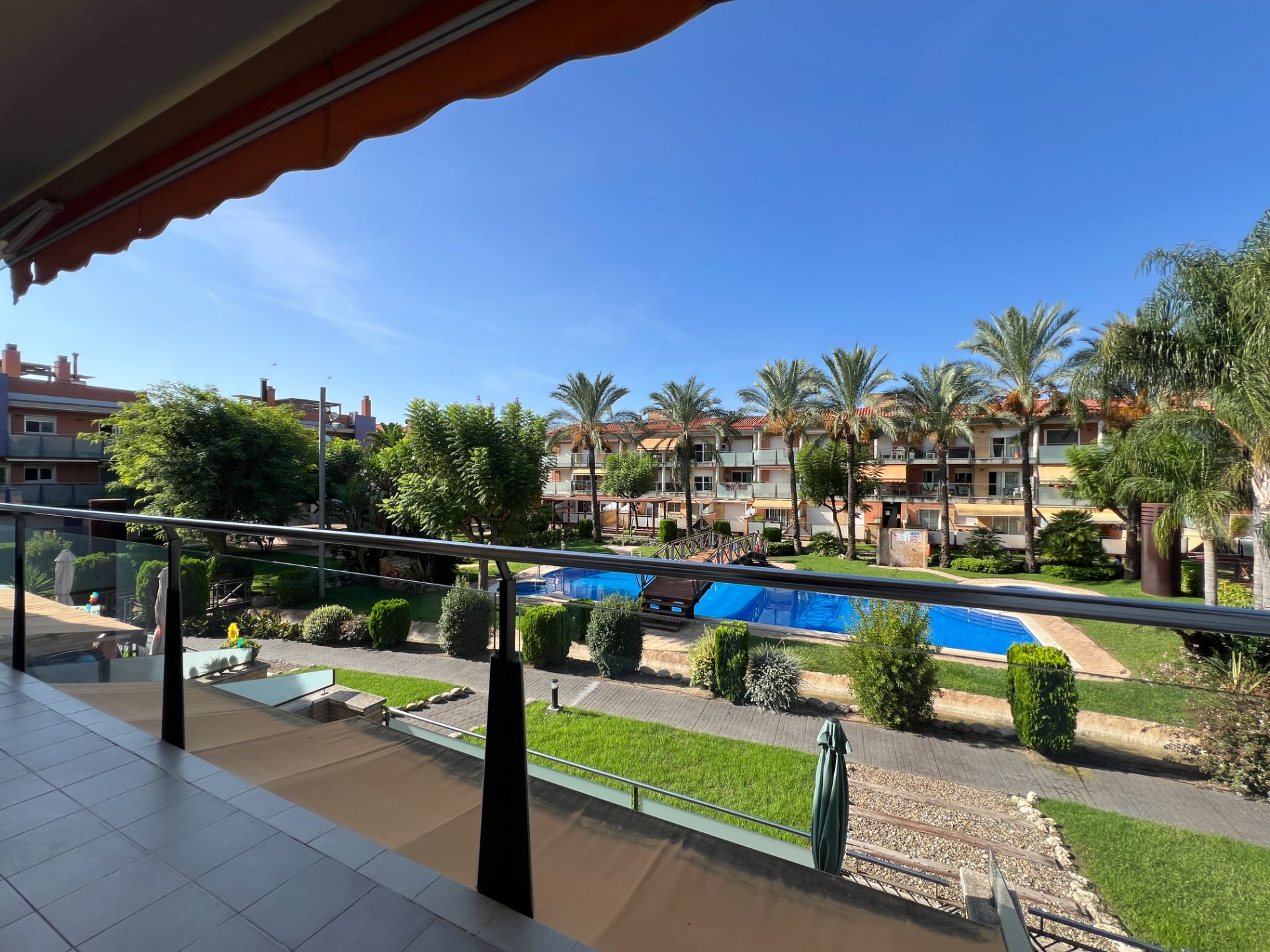 Vista exterior de Piso de alquiler en Cambrils con Aire acondicionado, Terraza y Amueblado