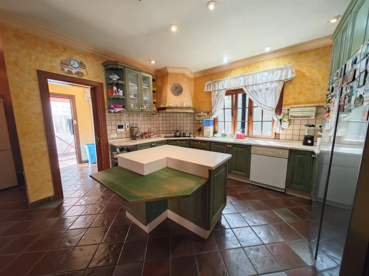 Cuina de Casa o xalet en venda en San Bartolomé de Tirajana amb Aire condicionat, Jardí privat i Terrassa