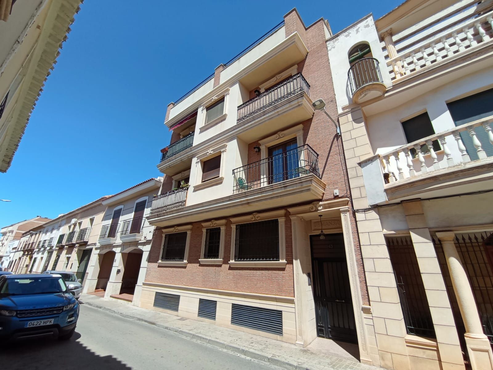Vista exterior de Planta baixa en venda en Tomelloso amb Aire condicionat, Calefacció i Traster