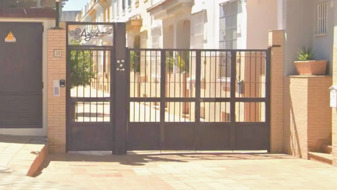 Außenansicht von Maisonette zum Verkauf in Utrera