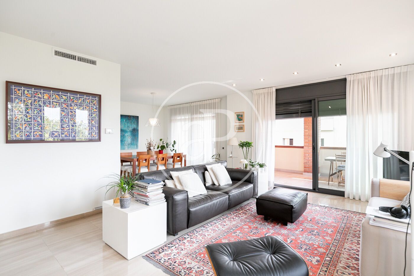 Sala d'estar de Casa o xalet en venda en Sant Just Desvern amb Aire condicionat, Calefacció i Jardí privat