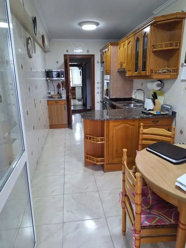 Cocina de Piso en venta en Abadiño  con Calefacción, Trastero y Balcón
