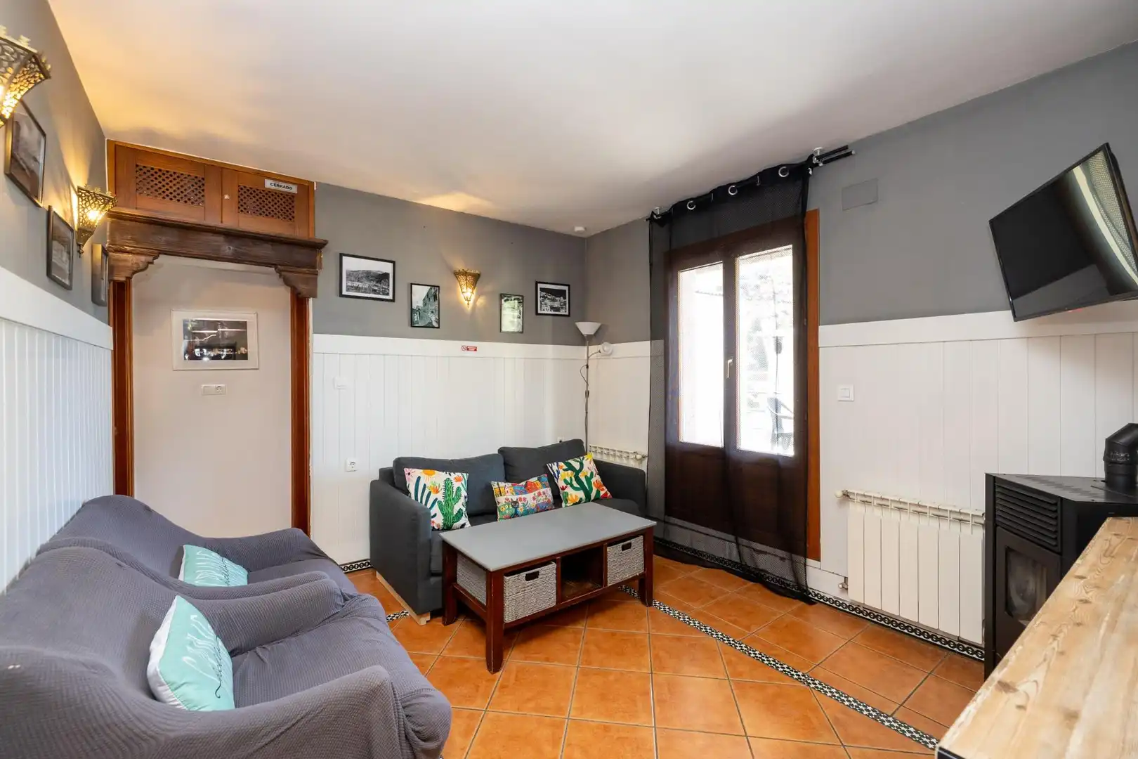 Sala d'estar de Pis en venda en Trevélez amb Calefacció, Terrassa i Moblat
