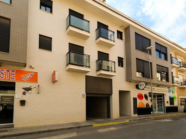 Aparcamiento con ascensor en venta en Musico Leopolda Orti