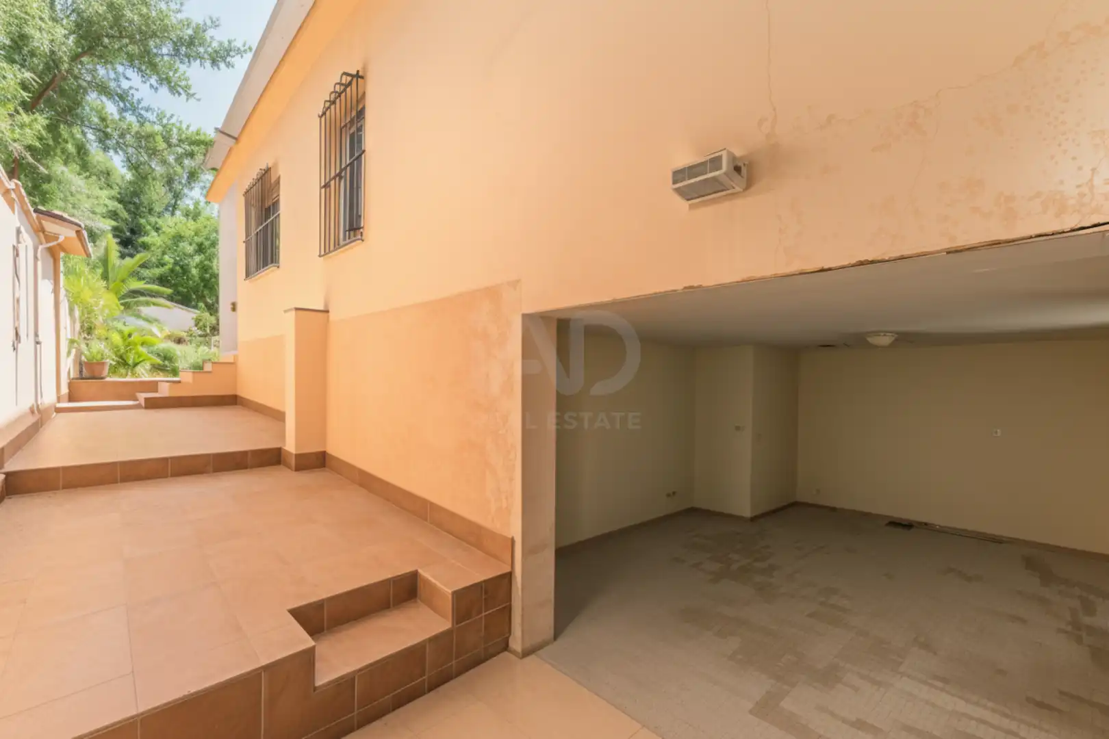 Vista exterior de Casa o xalet en venda en Marbella amb Aire condicionat i Terrassa