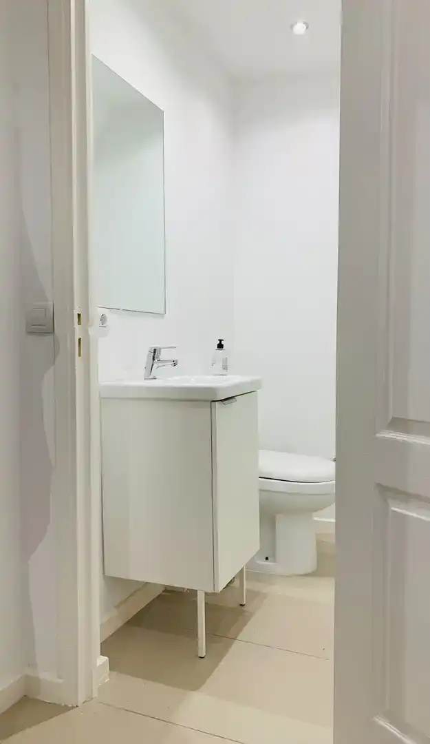 Bathroom of Flat for rent in  Palma de Mallorca  with Air Conditioner and Balcony