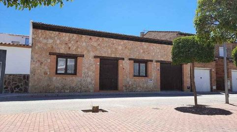 Foto 2 von Fabrikhallen zum Verkauf in C/ Cristóbal Colón, Lillo, Toledo