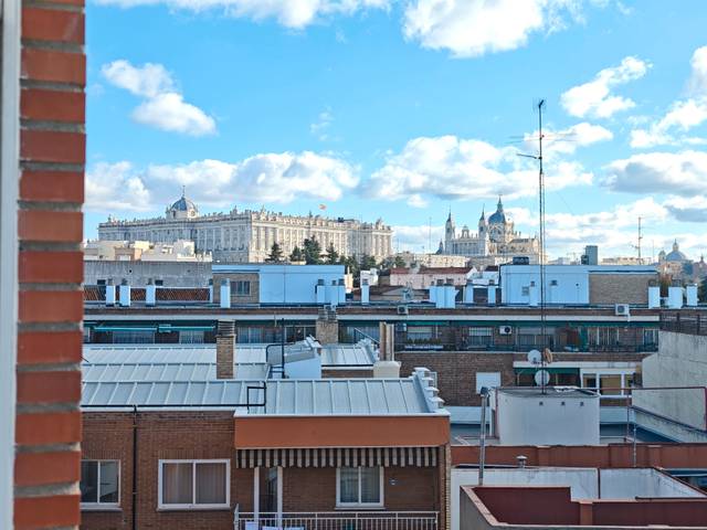 Piso en Alquiler en Calle de Irún en Argüelles