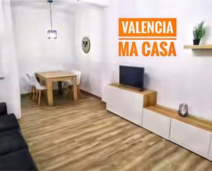 Sala d'estar de Pis de lloguer en  Valencia Capital amb Aire condicionat, Terrassa i Moblat