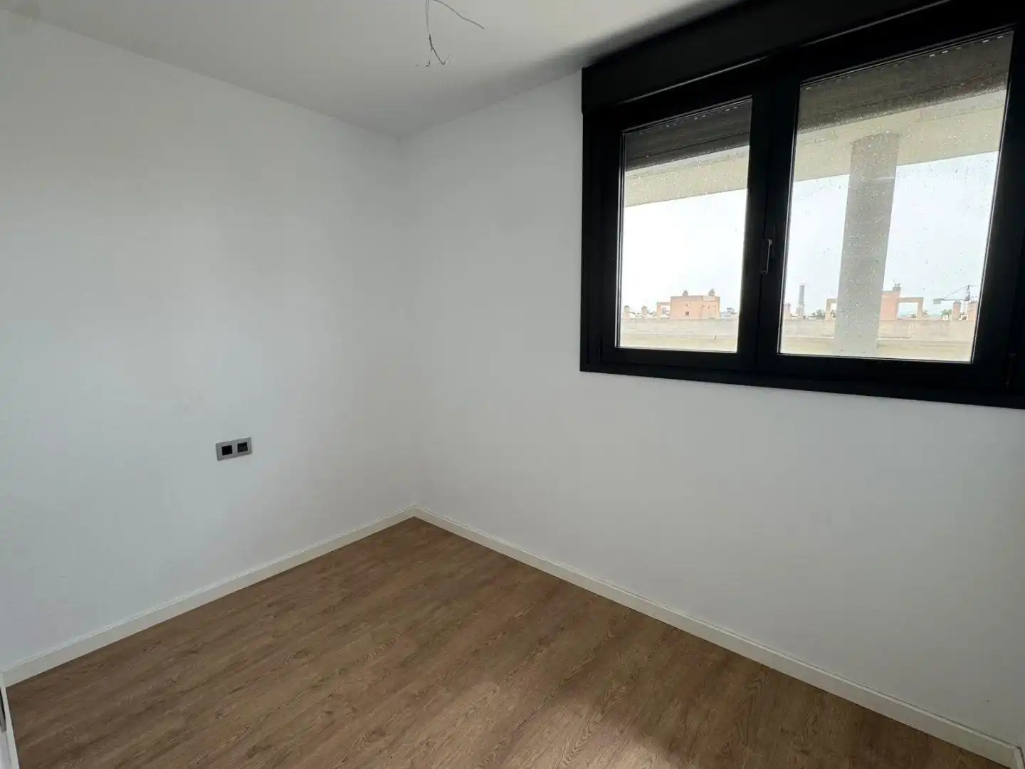Dormitori de Àtic en venda en Bormujos amb Aire condicionat, Parquet i Terrassa
