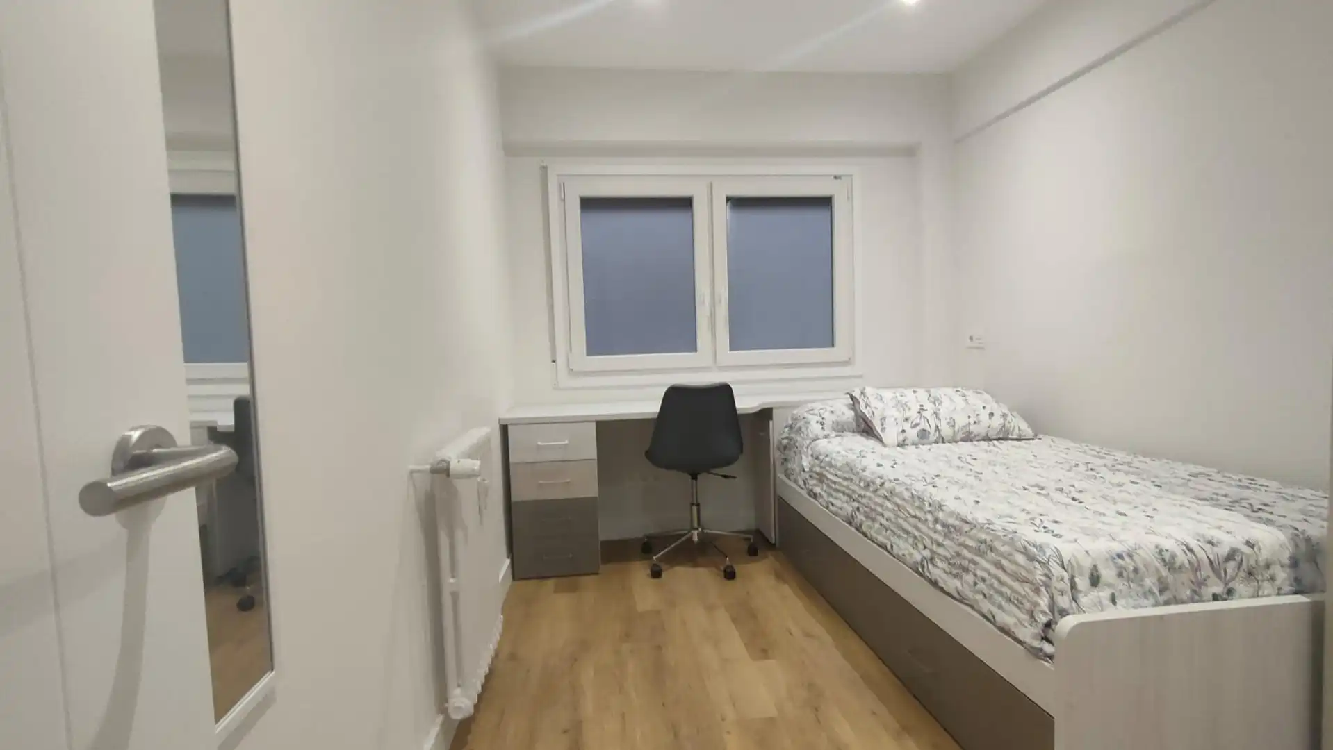 Habitación de Piso de alquiler en Donostia - San Sebastián  con Calefacción, Terraza y Amueblado