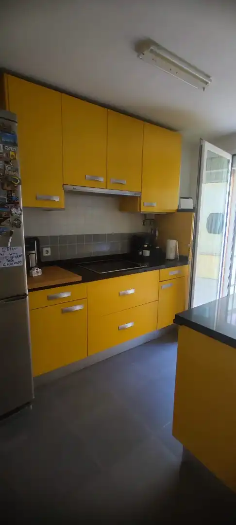 Cocina de Casa adosada en venta en Coria del Río con Trastero, Amueblado y Piscina comunitaria