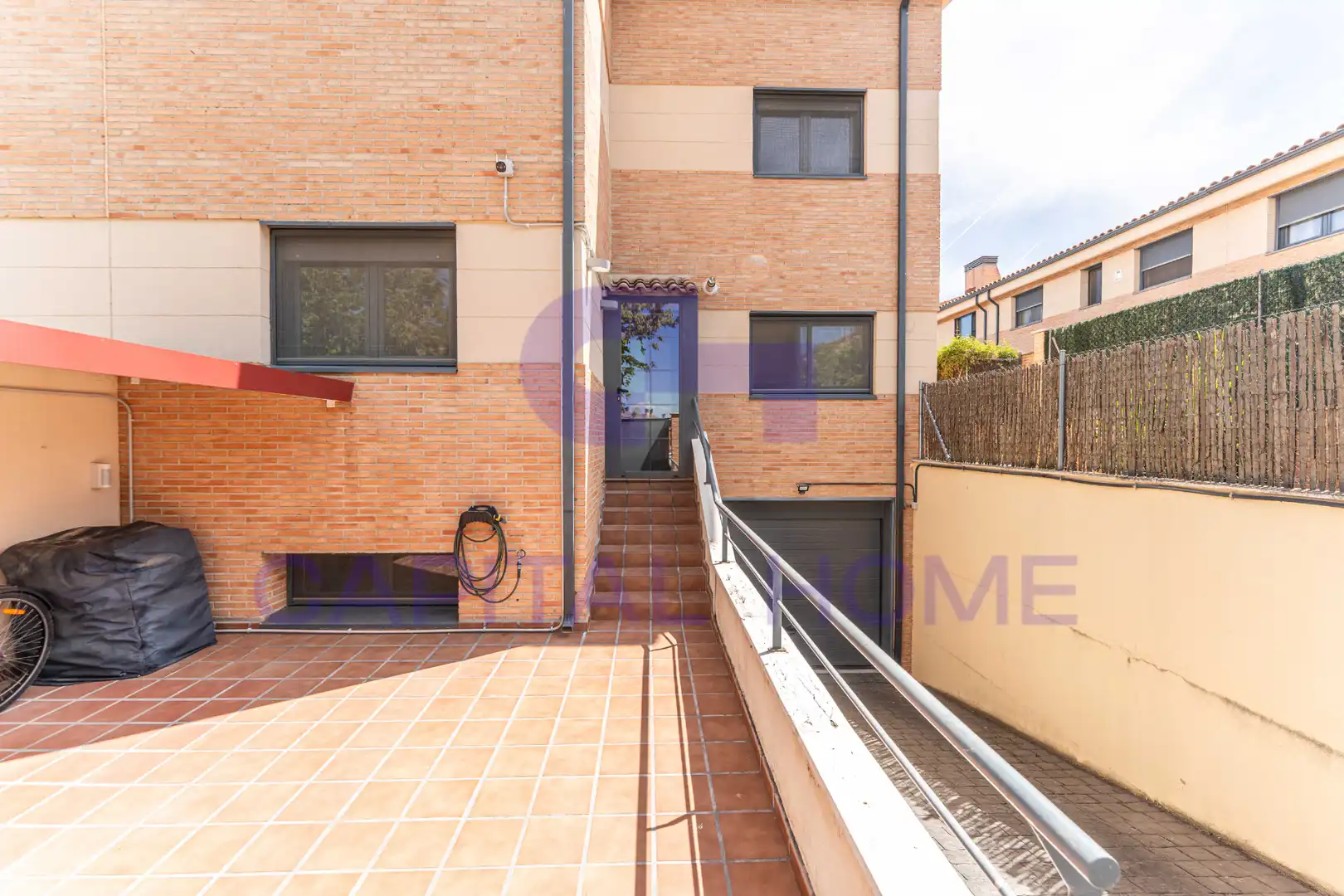 Terraza de Casa adosada en venta en Navalcarnero con Aire acondicionado, Calefacción y Jardín privado