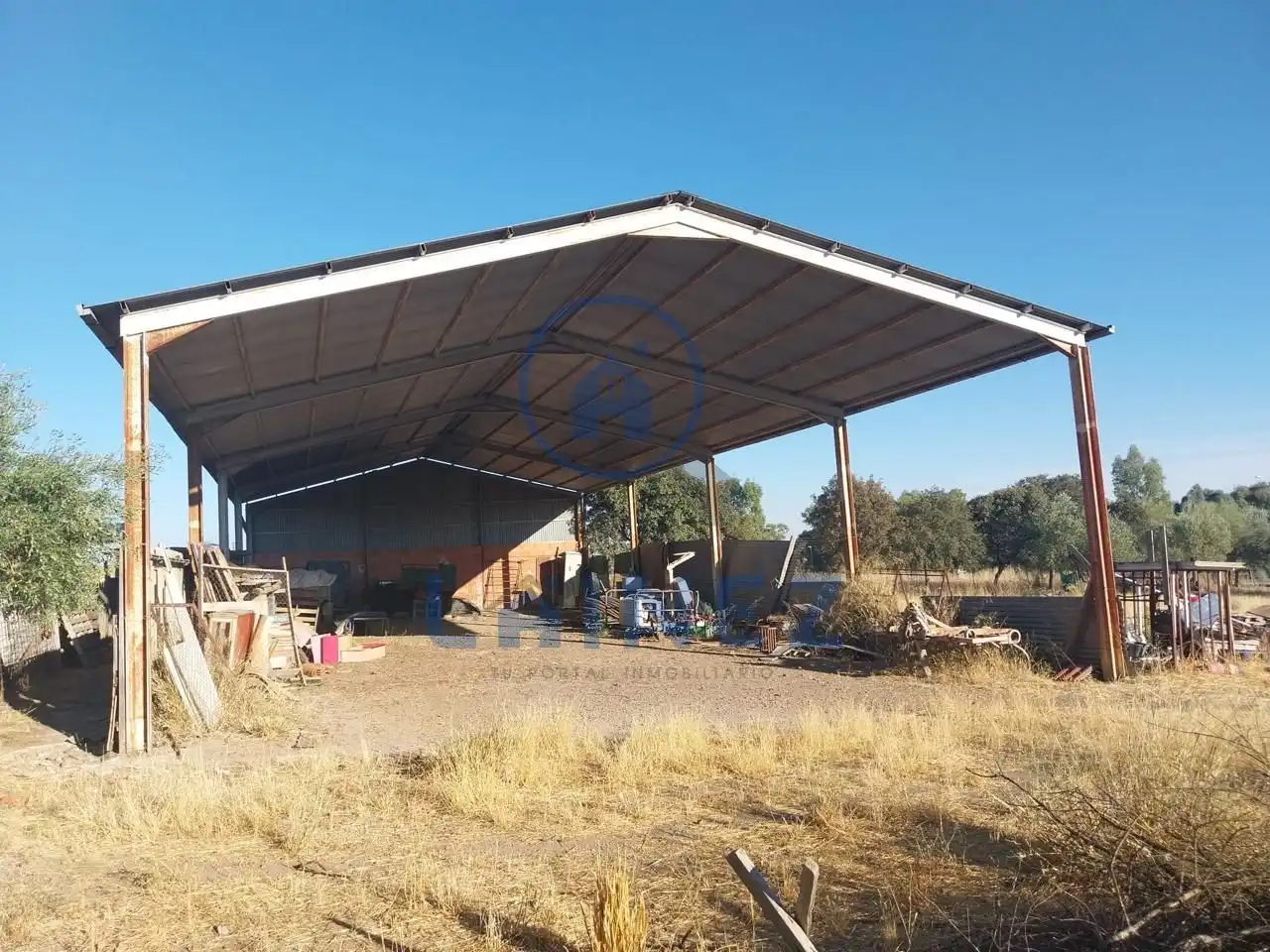 Vista exterior de Nau industrial en venda en Peñarroya-Pueblonuevo