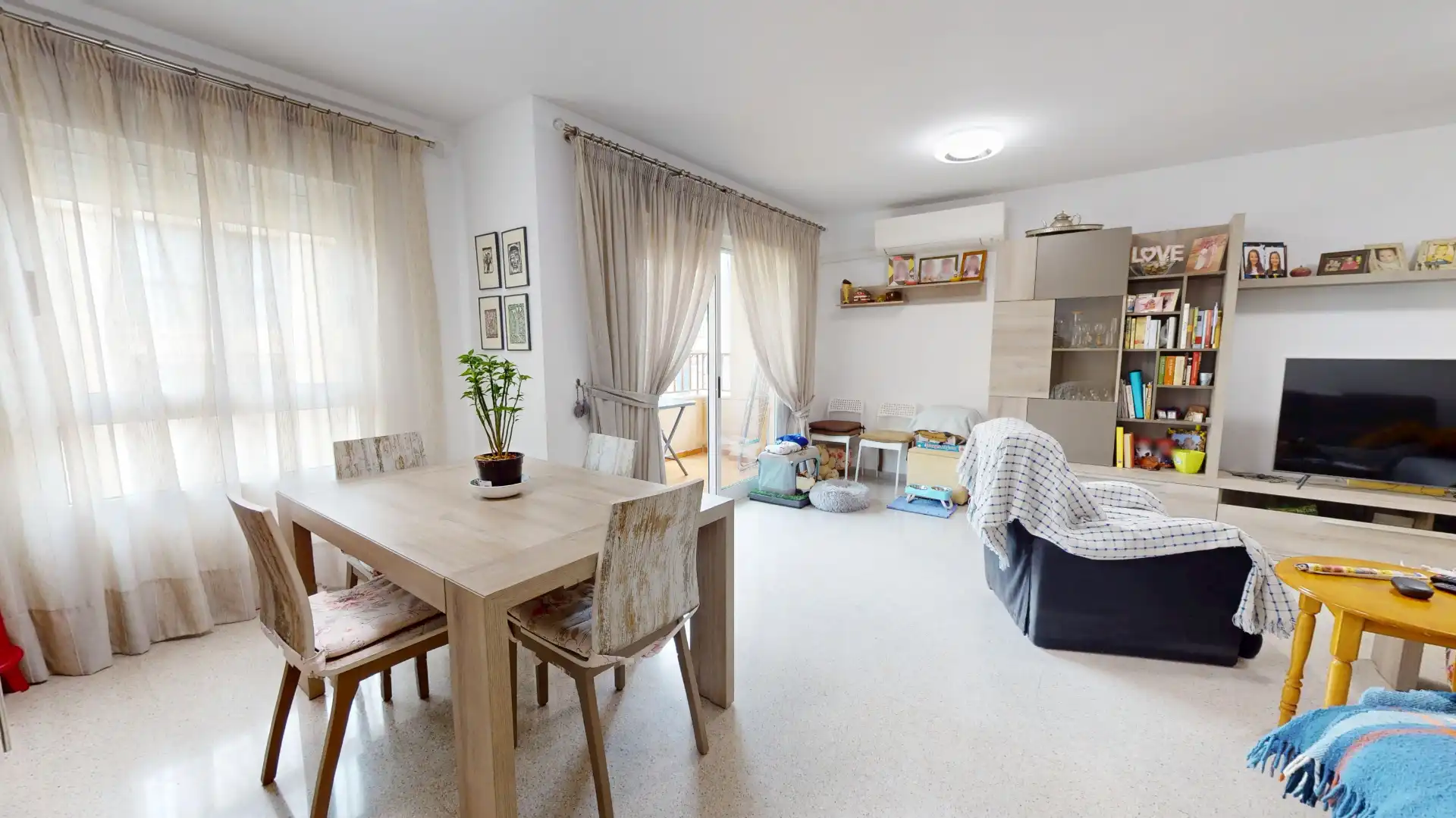 Sala de estar de Piso en venta en Sant Joan d'Alacant con Aire acondicionado, Calefacción y Trastero