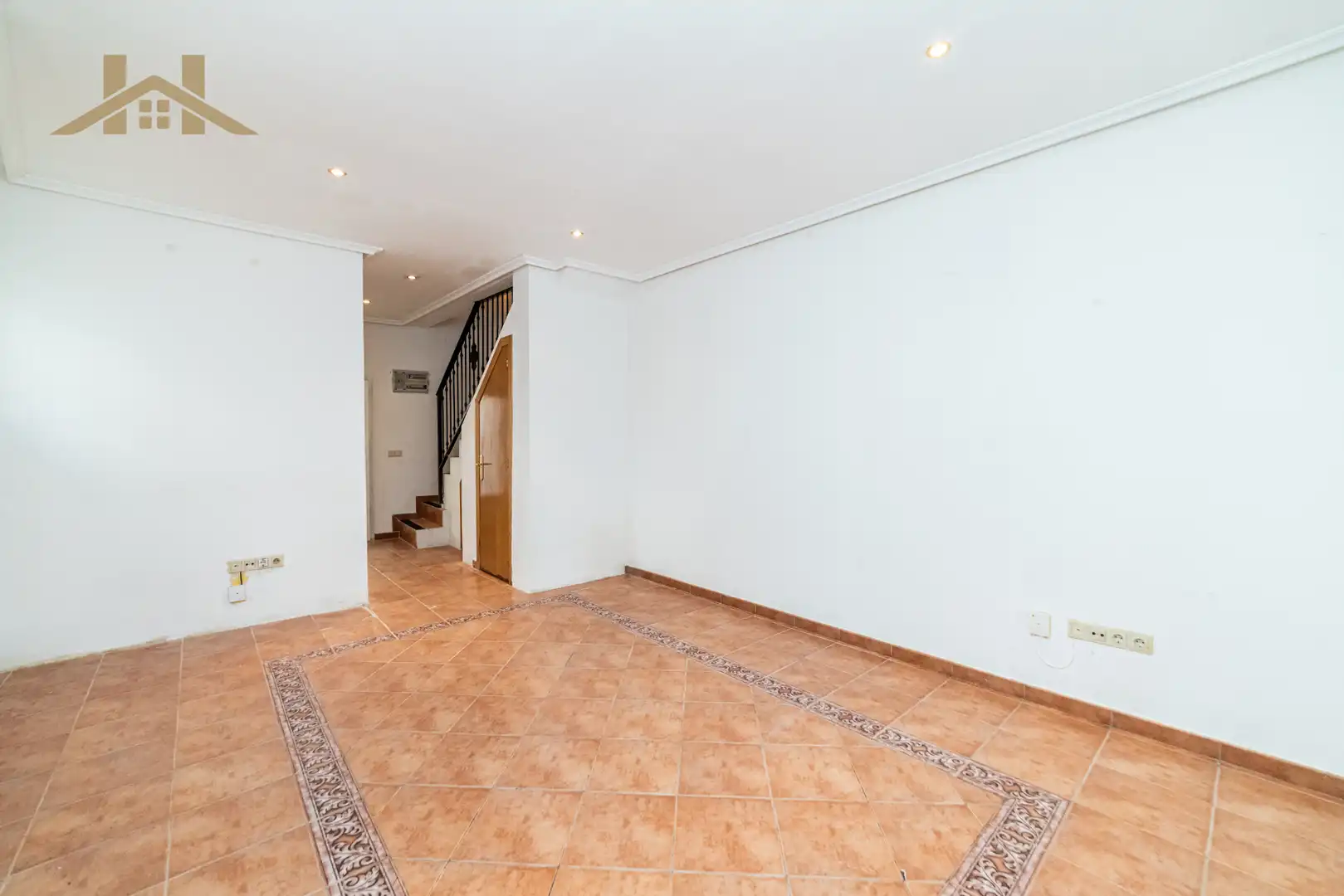 Casa adosada en venta en Colmenar Viejo con Calefacción, Trastero y Amueblado