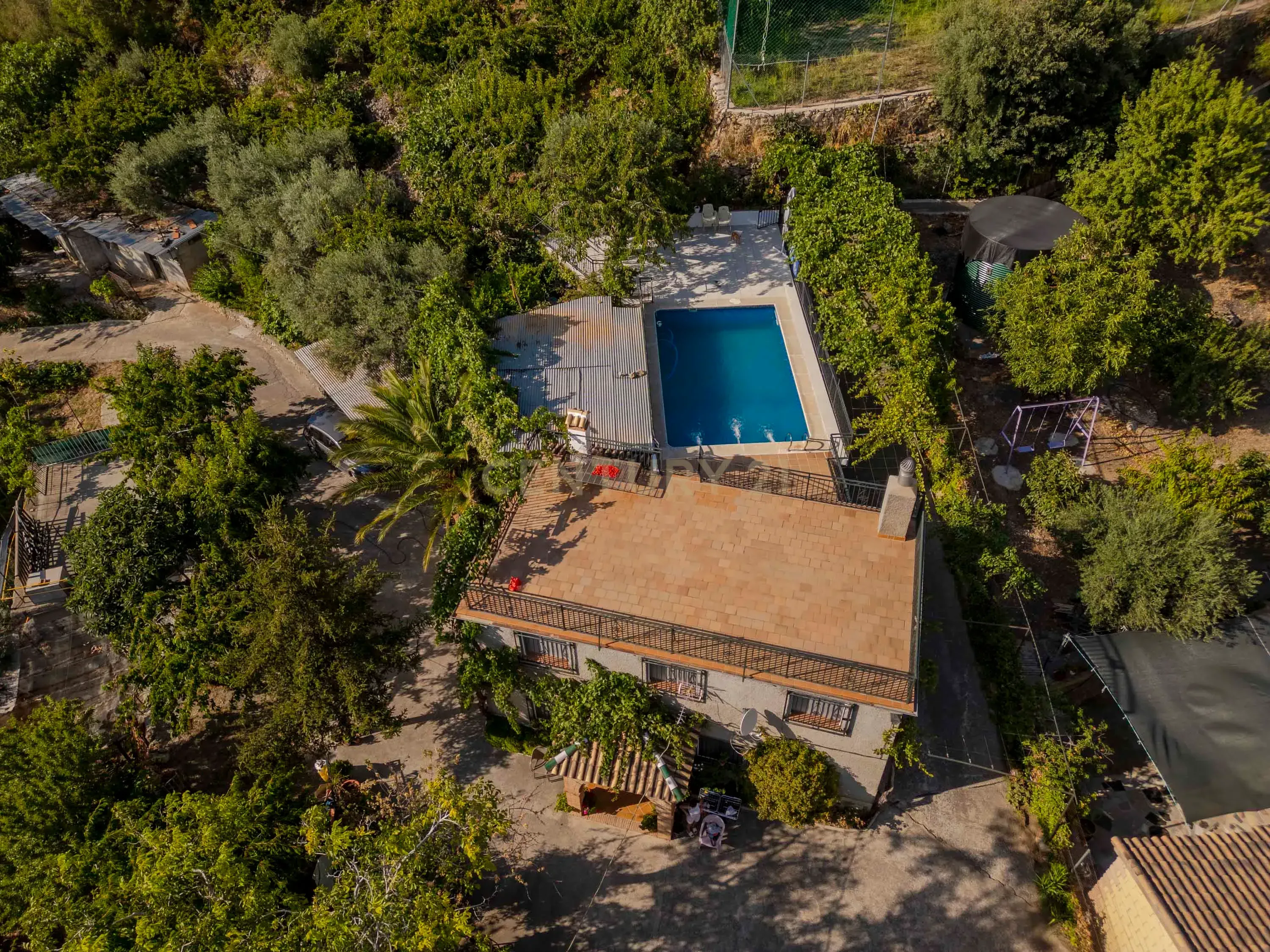 Vista exterior de Casa o xalet en venda en Güéjar Sierra amb Jardí privat, Traster i Piscina
