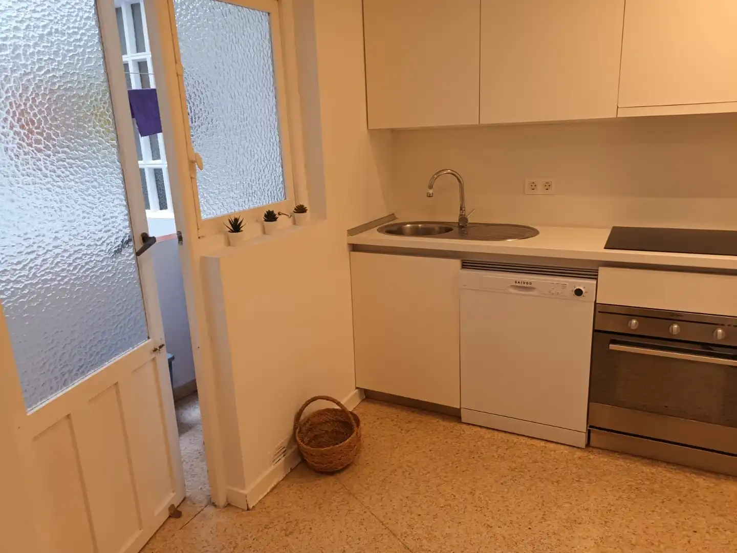 Cuina de Pis de lloguer en Motril amb Calefacció, Terrassa i Moblat