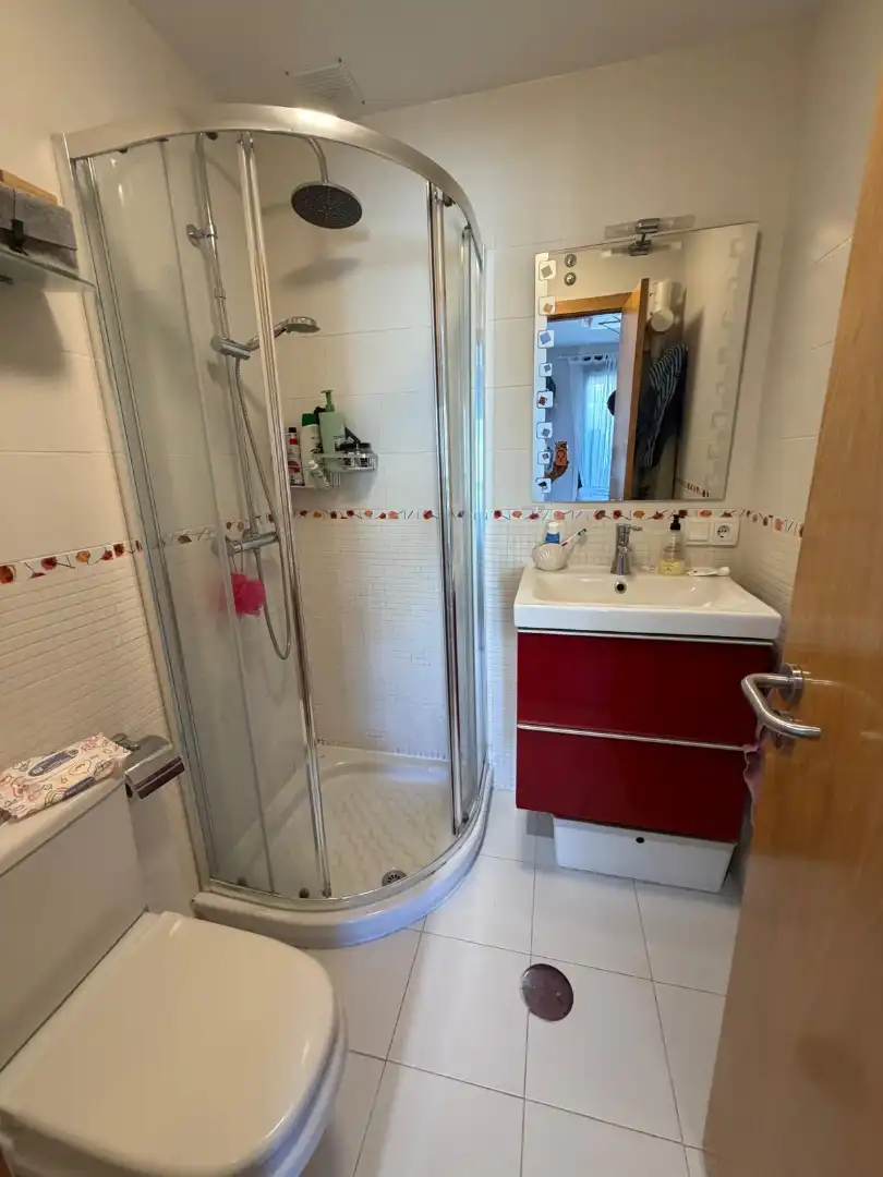 Baño de Piso en venta en Arroyo de la Encomienda con Calefacción, Parquet y Terraza