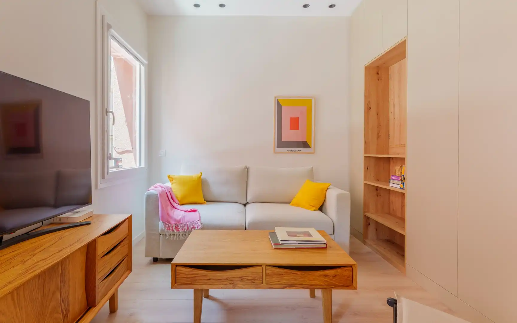 Living room of Flat for rent in Madrid  with Heating and Furnished